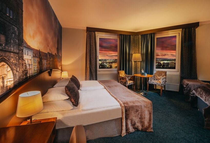 Семейный Номер, Plaza Prague Hotel   Czech Leading Hotels