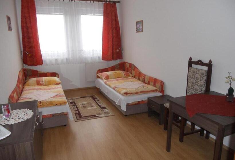 标准间, Motel Madona