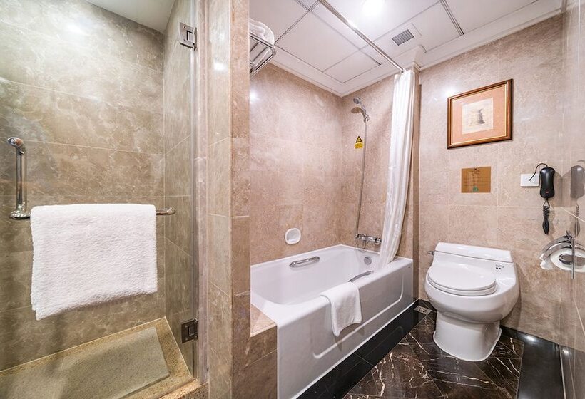 Люкс Премиум, Millennium Harbourview Hotel Xiamen Near Metro Station & Zhongshan Road