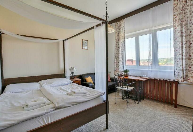 标准间, Pension Dáša