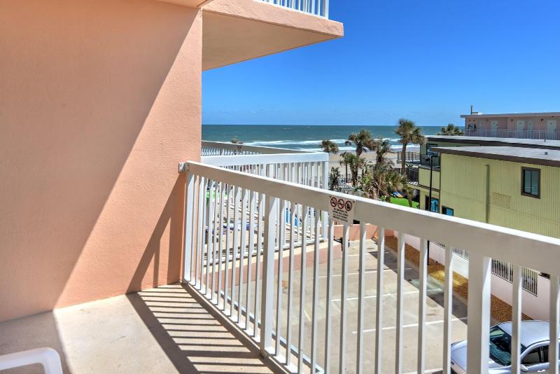 장애인을 위한 스탠다드 룸, Bahama House  Daytona Beach Shores