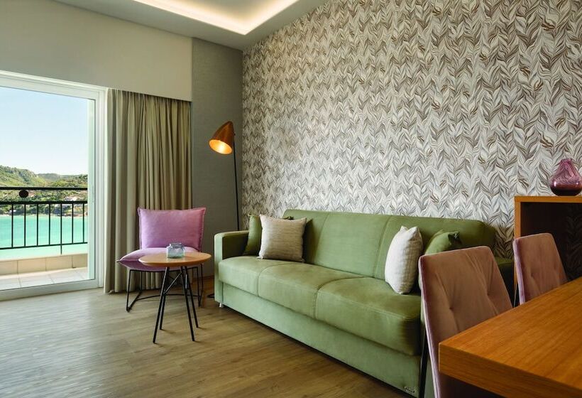 Люкс Executive Вид на Море, Dolce By Wyndham Athens Attica Riviera