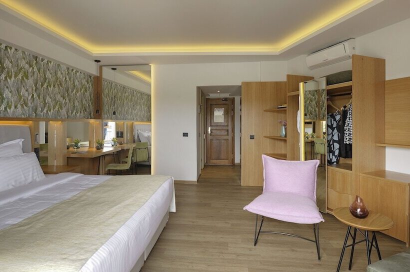 Полулюкс Вид на Море, Dolce By Wyndham Athens Attica Riviera