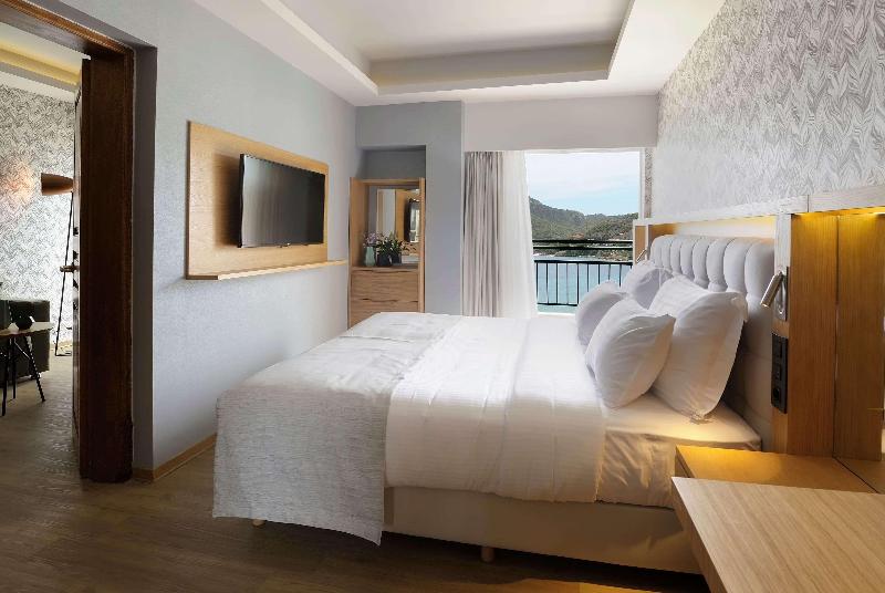 Люкс Executive Вид на Море, Dolce By Wyndham Athens Attica Riviera