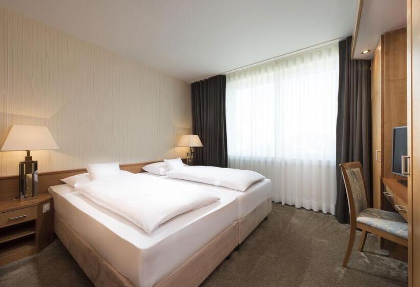 سوئیت کلاسیک, Maritim Hotel Stuttgart
