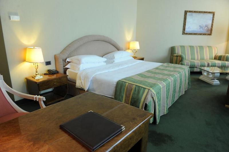 Suite Junior, Tower Genova Airport   Hotel & Conference Center