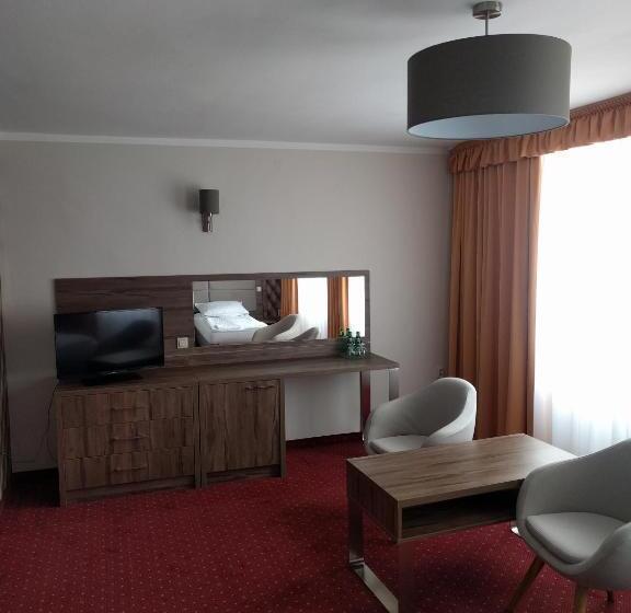 Номер Deluxe, Restauracja Cukropol