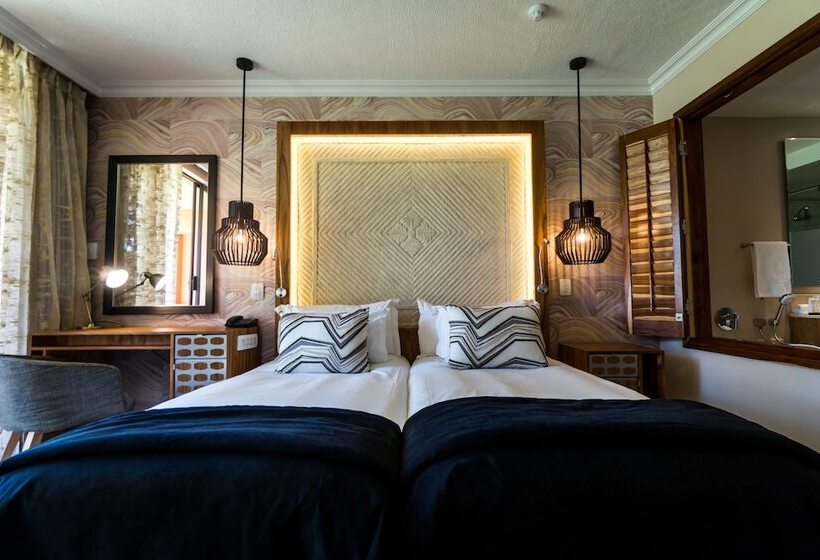 استودیوی استاندارد, Windhoek Country Club Resort