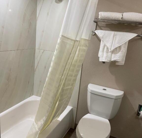 Люкс Кровать Кинг, Clarion Pointe Atlanta Airport College Park