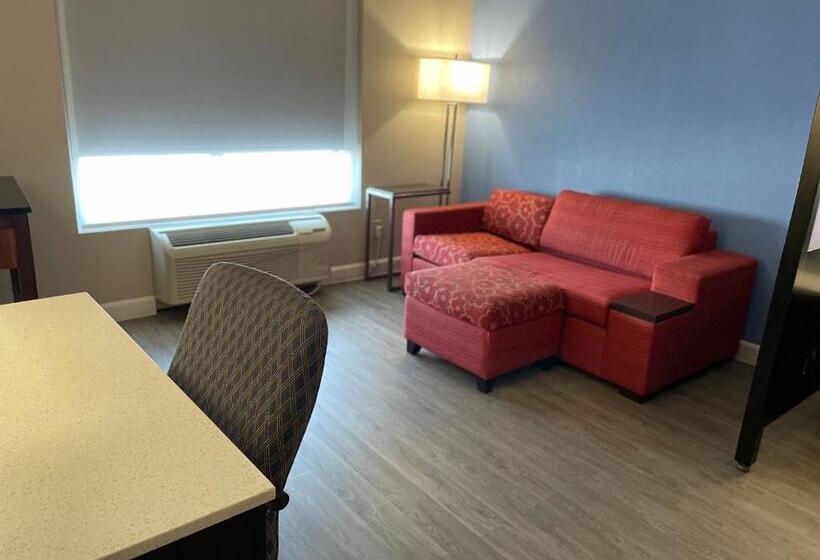 Люкс Кровать Кинг, Clarion Pointe Atlanta Airport College Park
