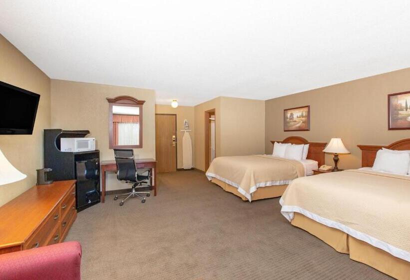 スイート, Days Inn By Wyndham Salina I70