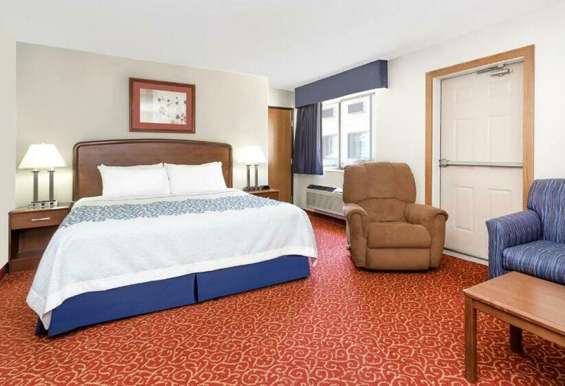 Номер Стандарт Адаптированный для Инвалидов, Days Inn By Wyndham Sidney Ne