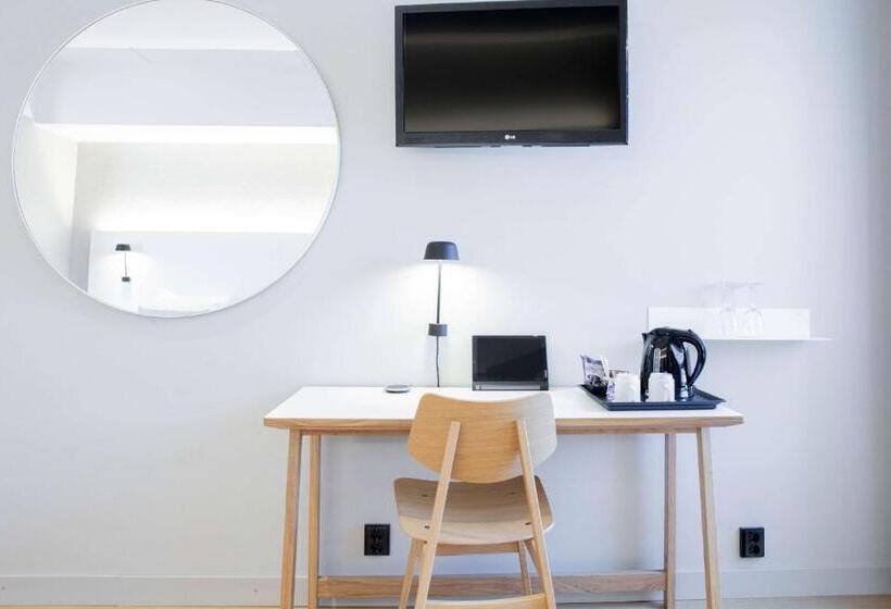 Номер Superior, Scandic Helsinki Aviapolis
