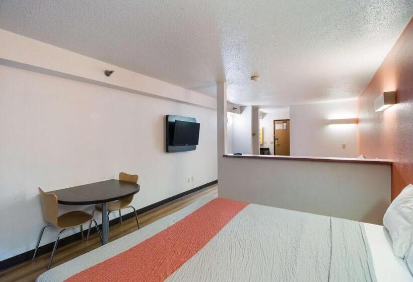 Стандартный Номер Кровать Кинг, Motel 6 Davenport, Ia