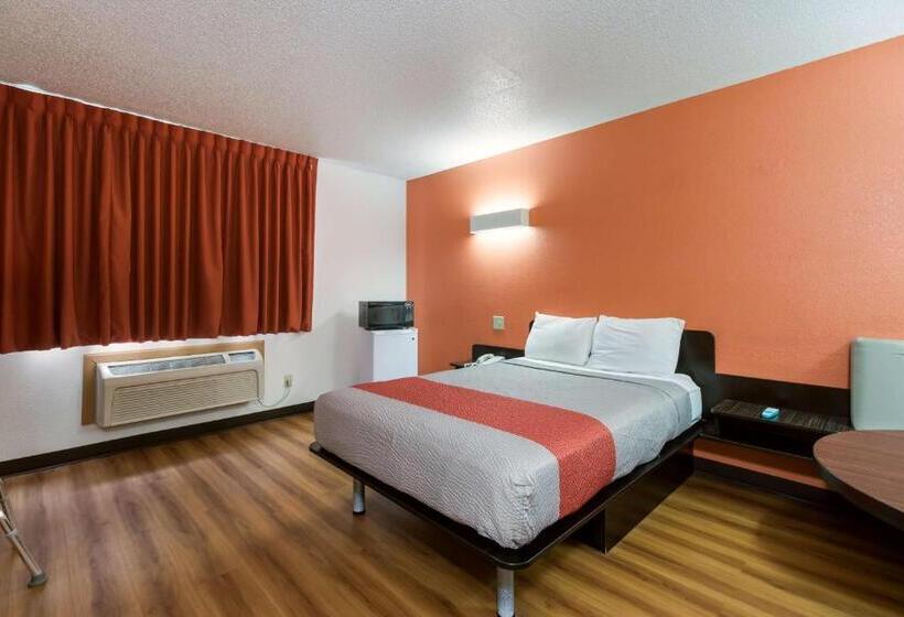 Номер Стандарт, Motel 6 Davenport, Ia
