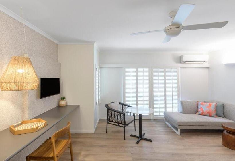 Номер Superior Кровать Кинг, Ramada Resort By Wyndham Port Douglas