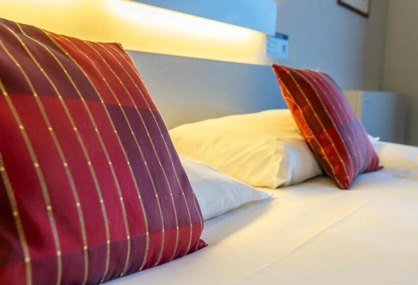 اتاق استاندارد, Ambiotel