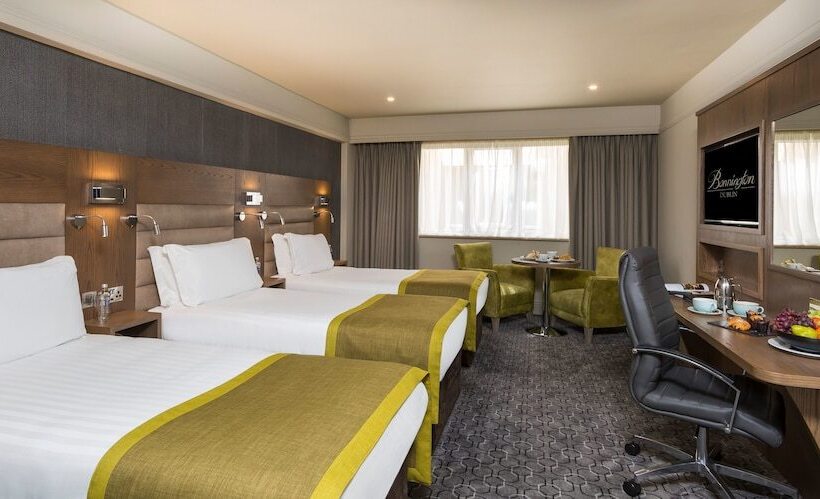 스탠다드 트리플 룸, Bonnington Hotel & Leisure Centre