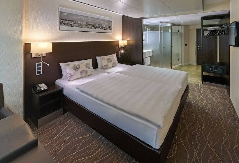 اتاق استاندارد با چشم‌انداز شهر, Park Inn By Radisson Berlin Alexanderplatz