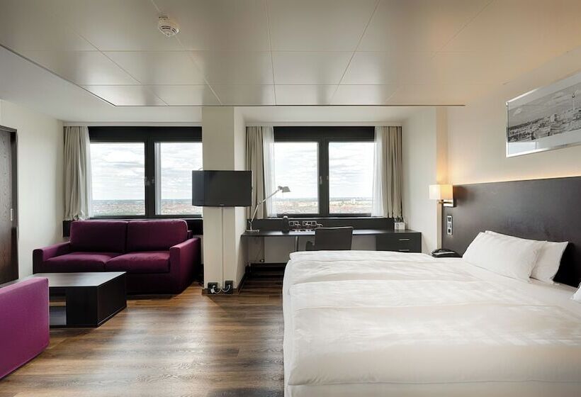 سوییت جونیور, Park Inn By Radisson Berlin Alexanderplatz