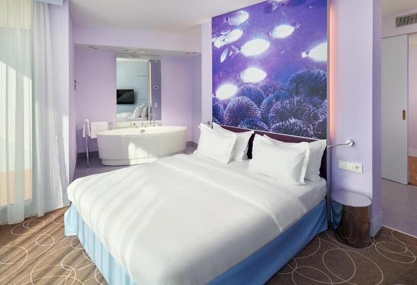 Люкс Superior Вид на Море, Radisson Blu Resort & Spa