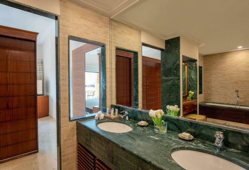 سوئیت با تخت بزرگ, Mövenpick Resort & Spa Dead Sea