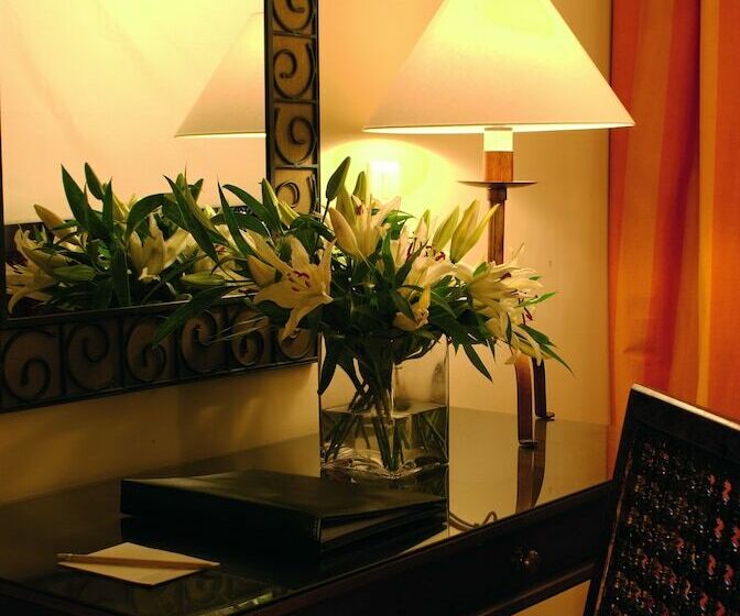 اتاق کلاسیک, Mövenpick Resort & Spa Dead Sea
