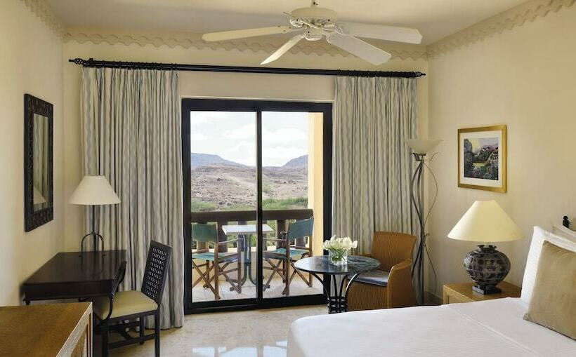 Classic Room Double Bed Sea View, Mövenpick Resort & Spa Dead Sea