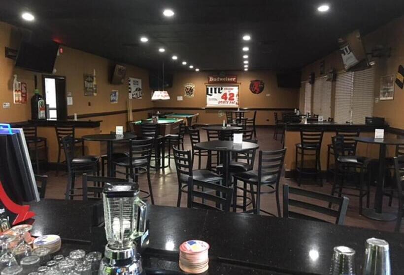Стандартный Номер Кровать Кинг, Quality Inn Forsyth Near Ga Public Safety Training Center