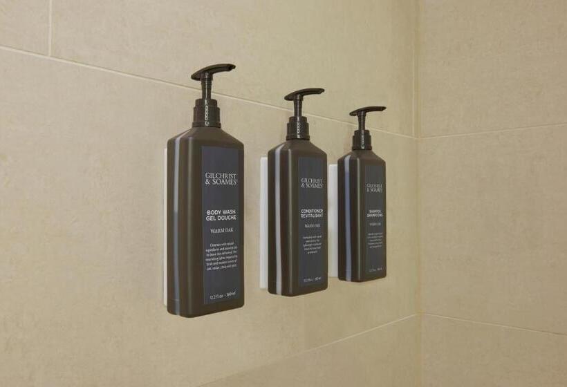 Люкс Премиум, Sheraton Parkway Toronto North Hotel & Suites