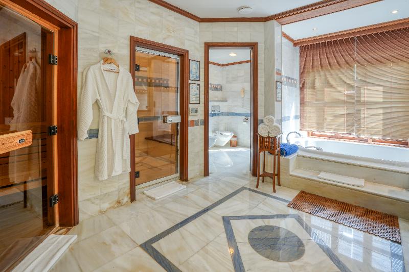 Люкс, Coral Beach Hotel & Resort Cyprus