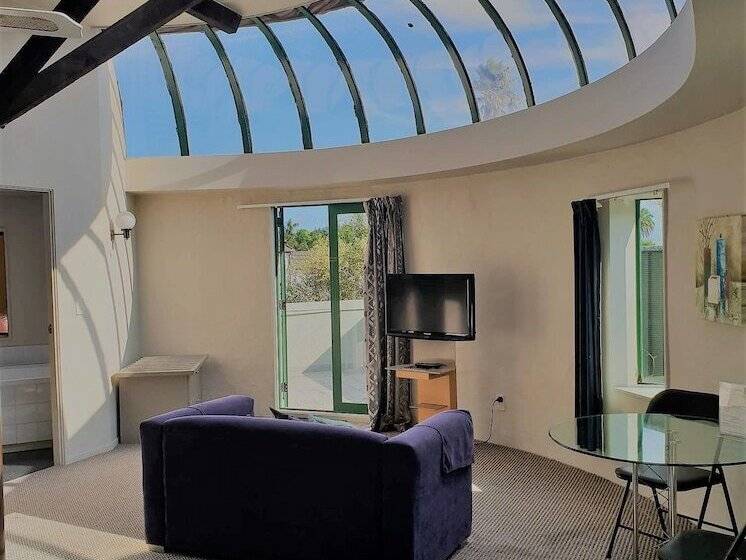 Семейное Студио, Parklane Motor Lodge