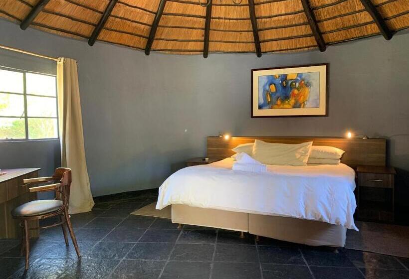 Номер Deluxe, Shangri La Country Hotel & Spa