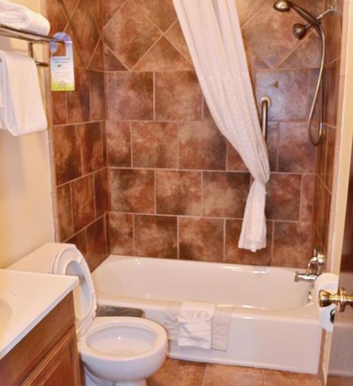 Люкс Deluxe Кровать Кинг, Days Inn By Wyndham Jacksonville Nc