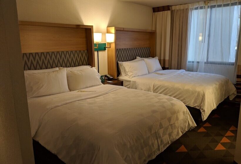 Standard Szoba 2 Franciaággyal, Holiday Inn Champaign, An Ihg