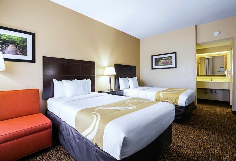 ２ダブルベッドのスタンダードルーム, Quality Inn & Suites