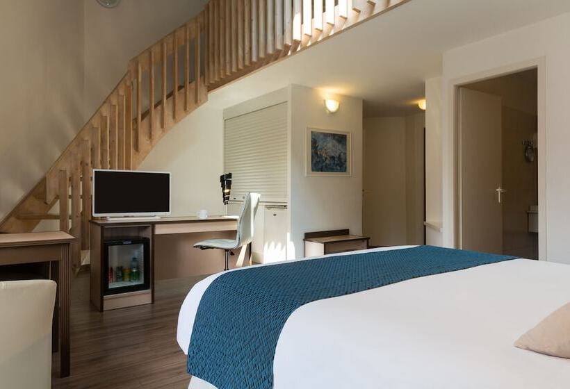 اتاق استاندارد سه نفره, Logis Hotel Arc En Ciel