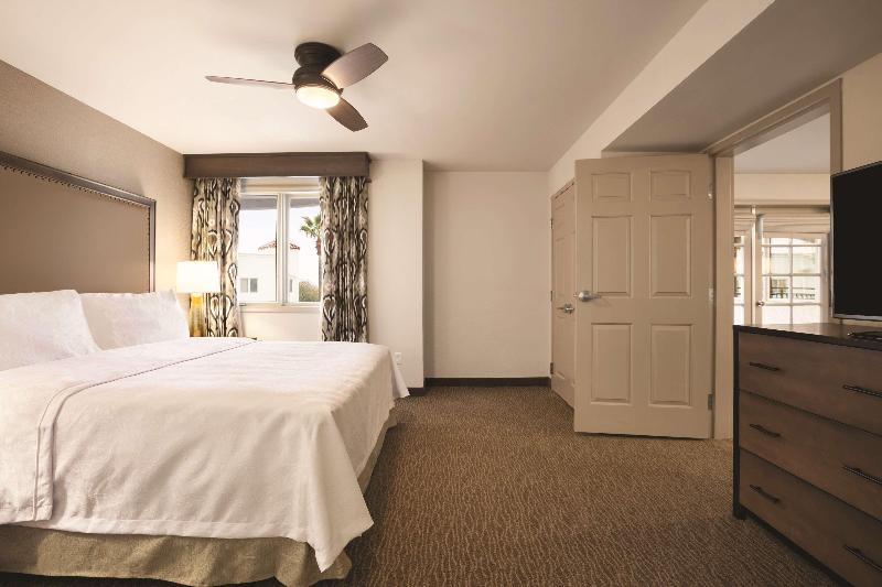 套房带泳池景, Homewood Suites By Hilton Tucson/st. Philip S Plaza Univ