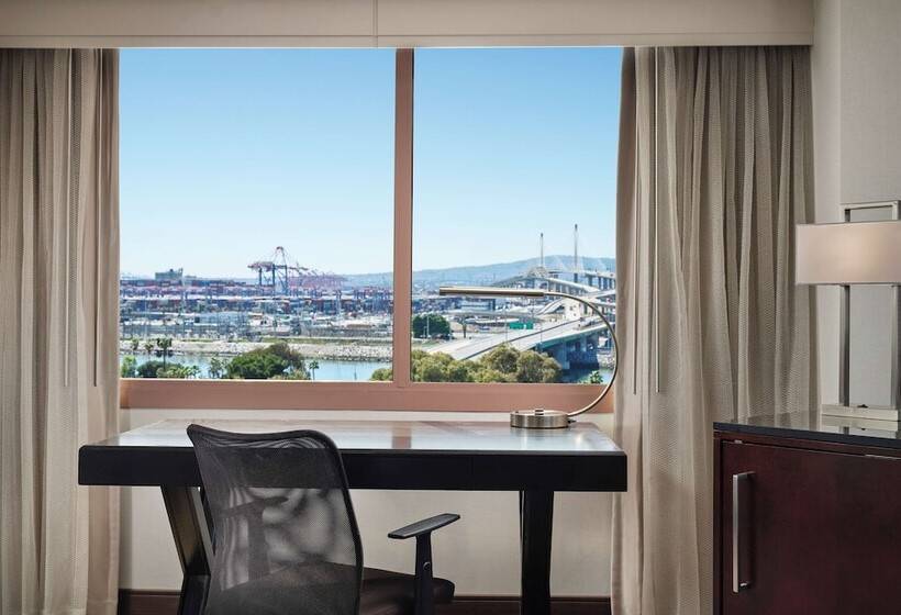 Номер Стандарт 2 Двуспальные Кровати, Hilton Long Beach
