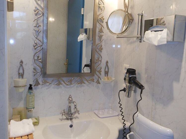 Полулюкс, Logis Hôtel Beauséjour Colmar