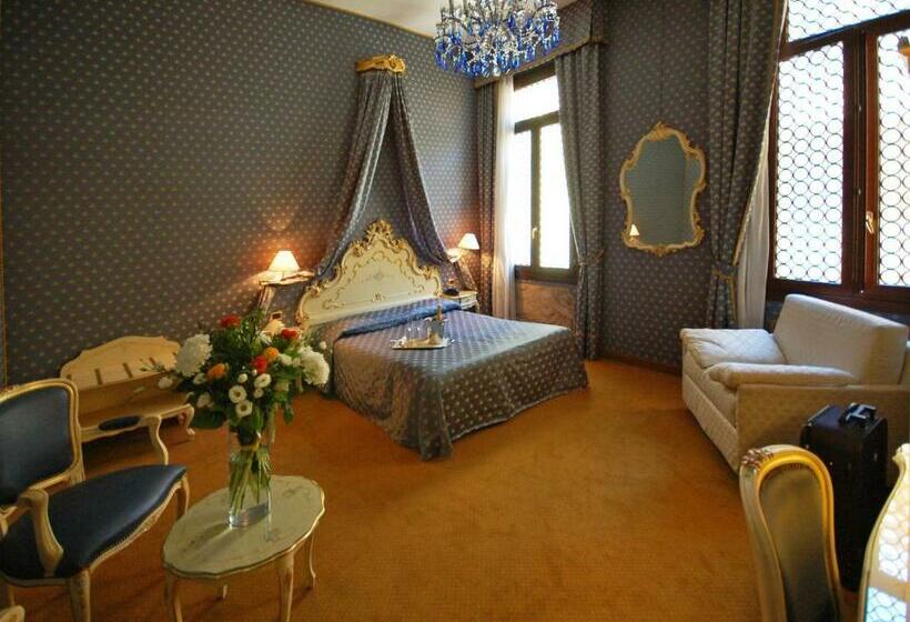 اتاق استاندارد چهار تخته, Torino