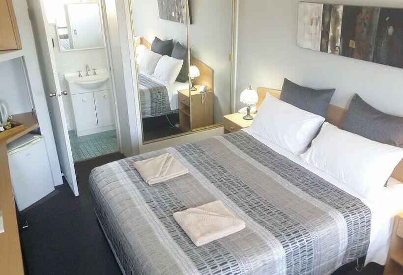 اتاق استاندارد, White Manor Motel