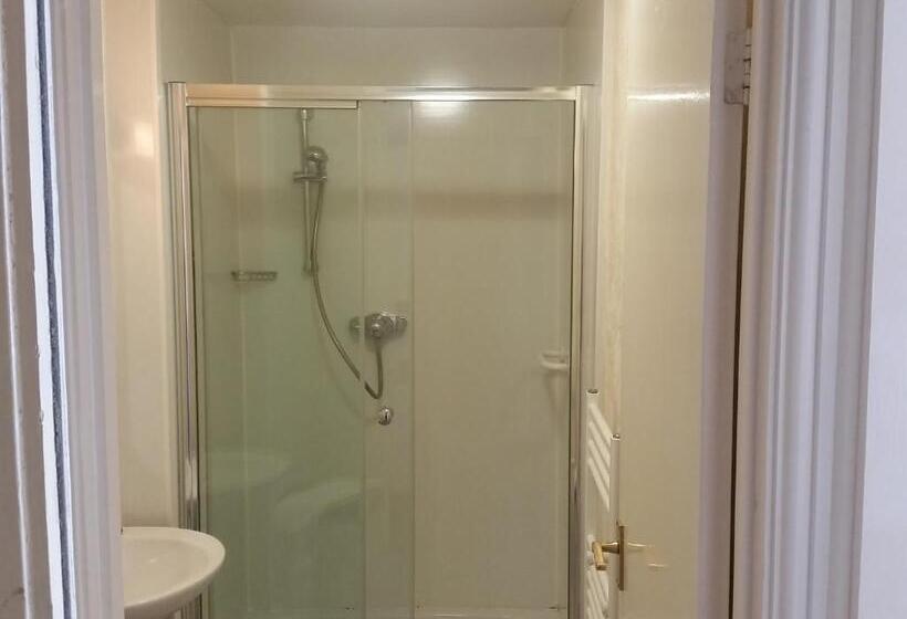 Семейный Номер, Kersbrook Guest Accommodation