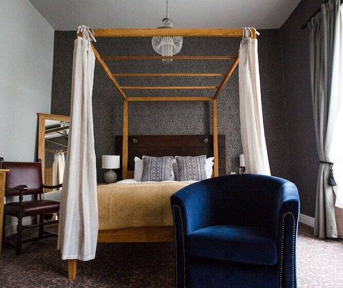Номер Deluxe, The Blue Boar