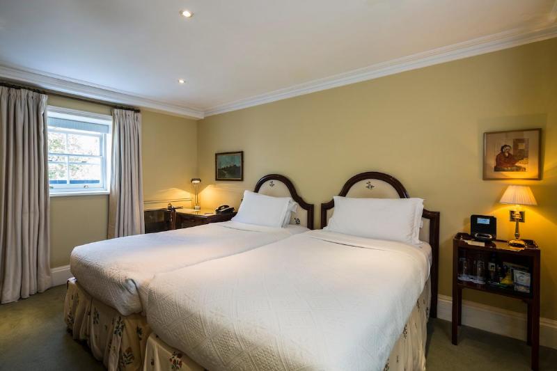 Номер Executive, Roseate House London