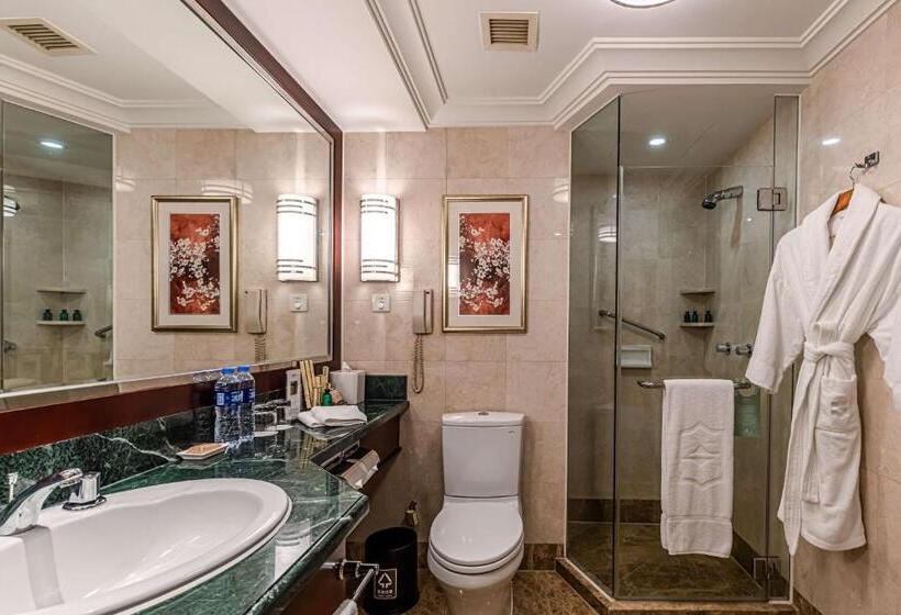 Номер Deluxe Кровать Кинг, Shangri La Wuhan,close To The Mixc With Three Subway Lines