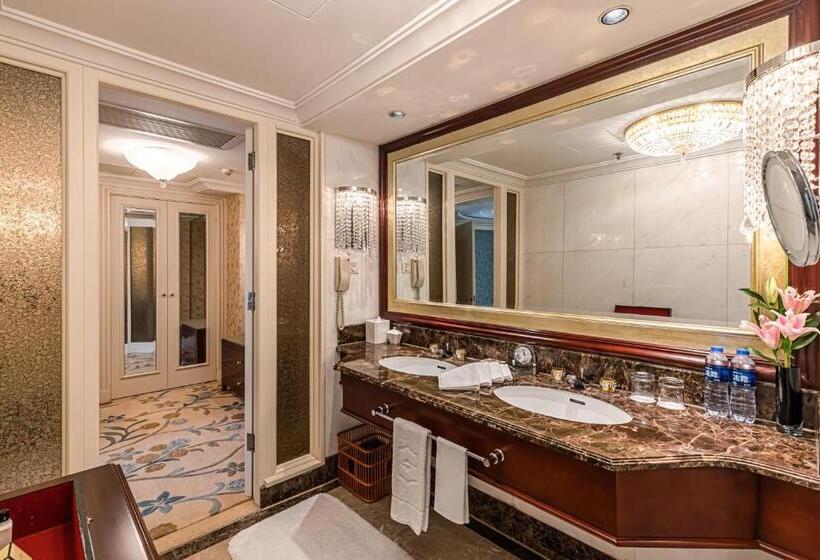 Президентский Люкс, Shangri La Wuhan,close To The Mixc With Three Subway Lines