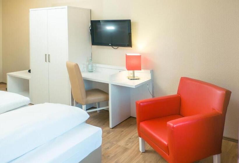 Номер Комфорт, Stuttgart Sindelfingen City By Tulip Inn