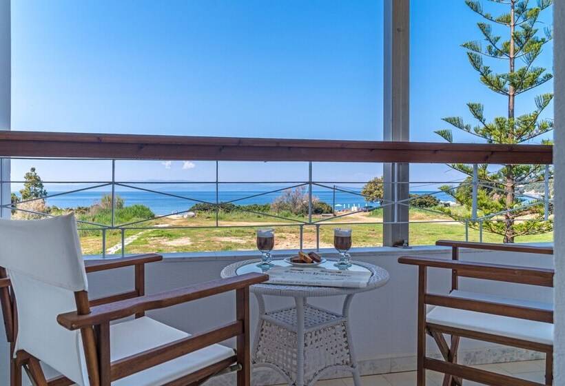 جناح بريميوم مطل علي البحر, Arco Beach