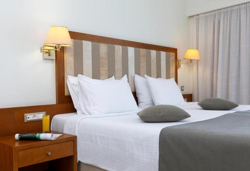 스탠다드 룸 풀장 전망, Best Western Plus Hotel Plaza